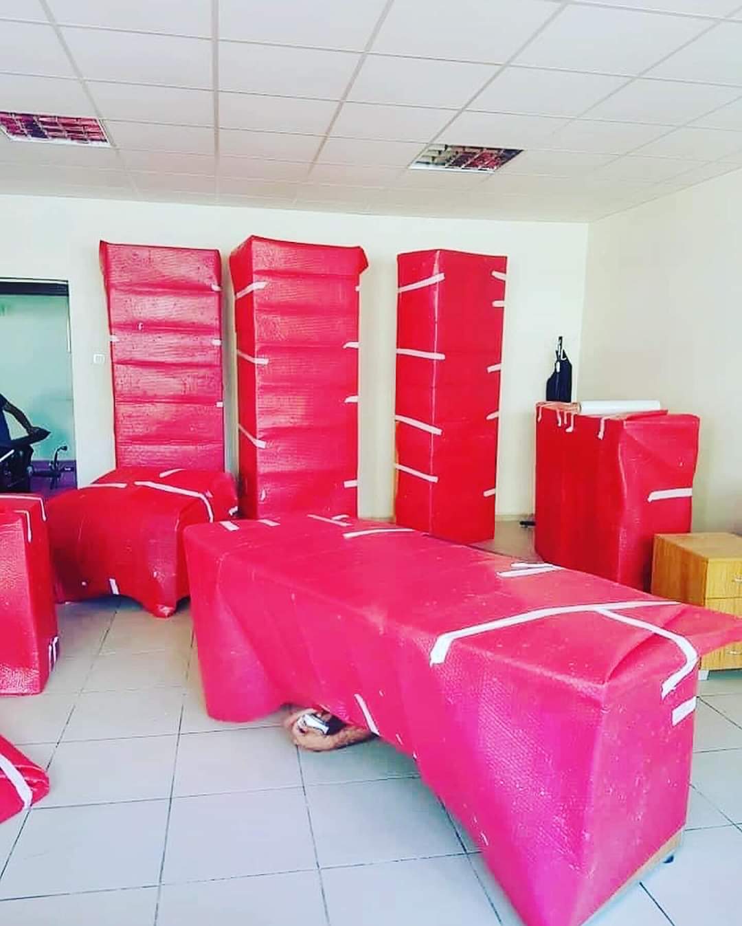 Mersin Uzman Eller Nakliyat firmasına ait kaliteli ambalaj malzemeleri gerçek faaliyet fotoğrafı